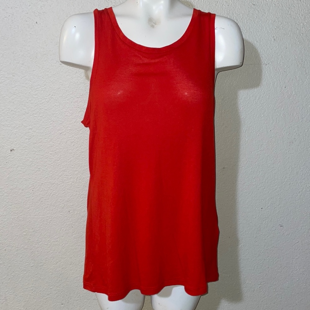 New Banana Republic Red Signature Tee - sleeveless - M
